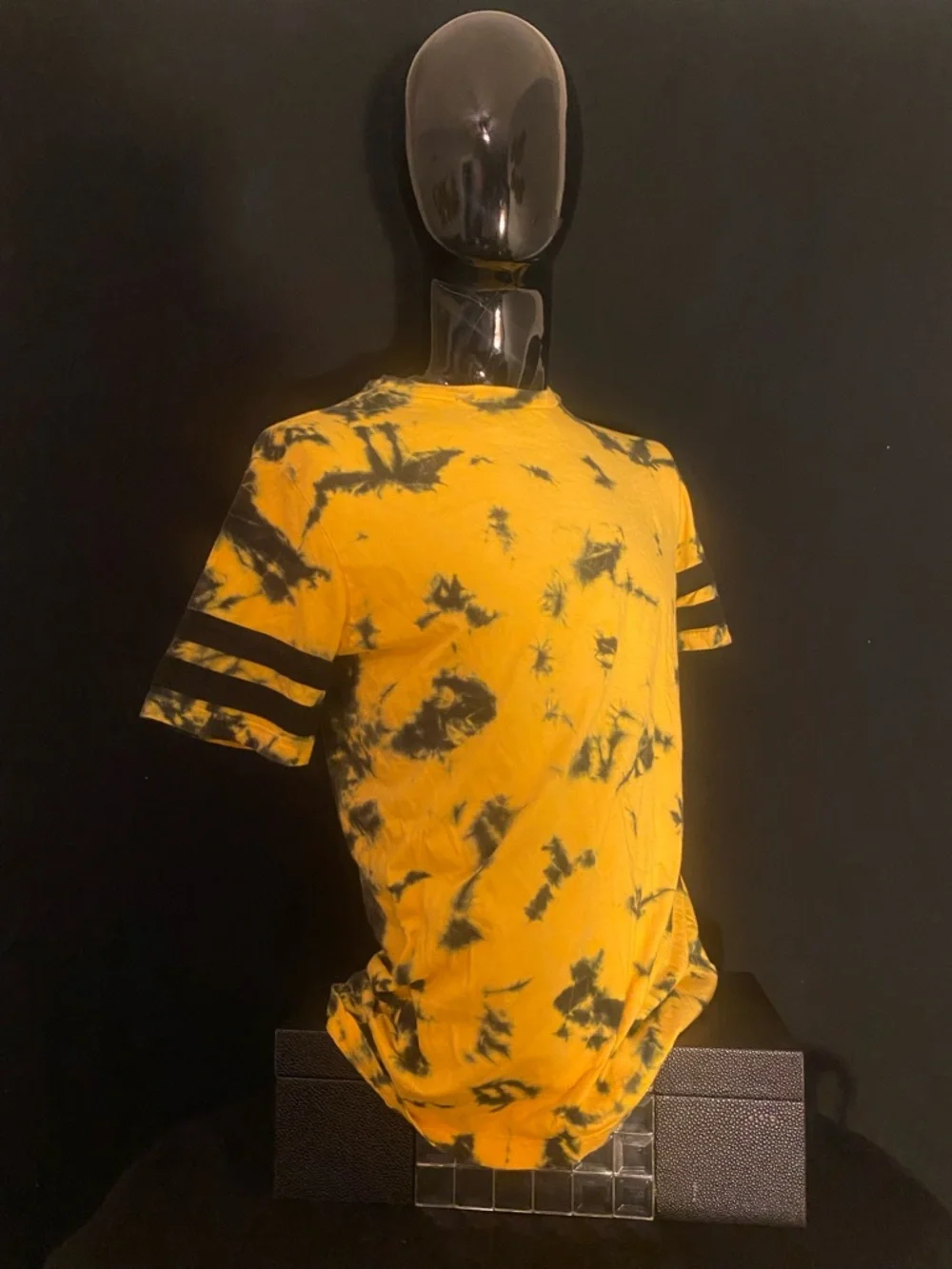 Men's Short Sleeve Tie-Dye Crewneck Tee - Yellow & Black